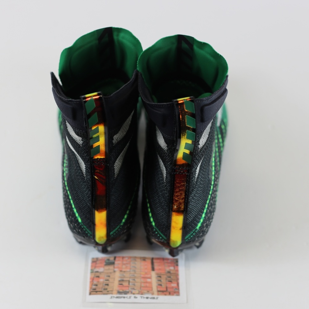 Nike Vapor Untouchable 3 Elite Football Cleats - Picture 2 of 8